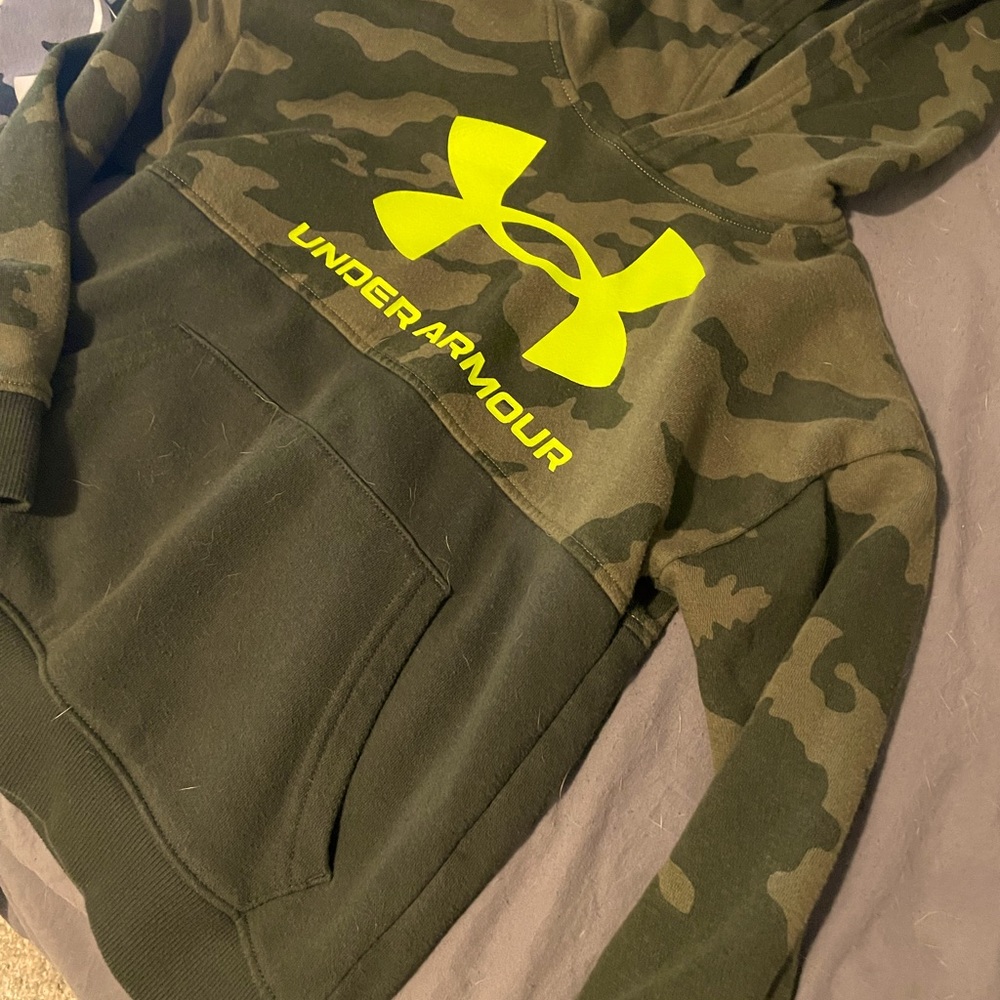 Boys Underarmour Camo hoodies